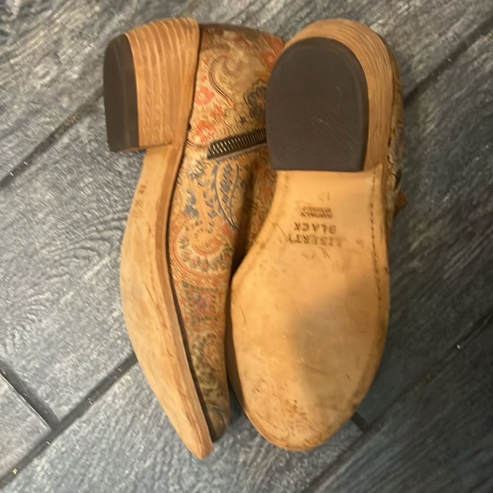 Liberty Black distressed boots - Picture 3 of 4